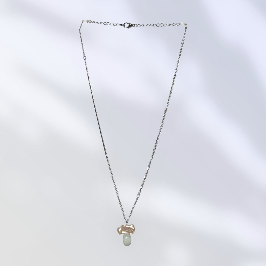 Pearl/stone necklace