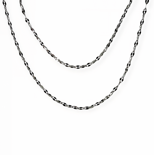 Lip chain necklace