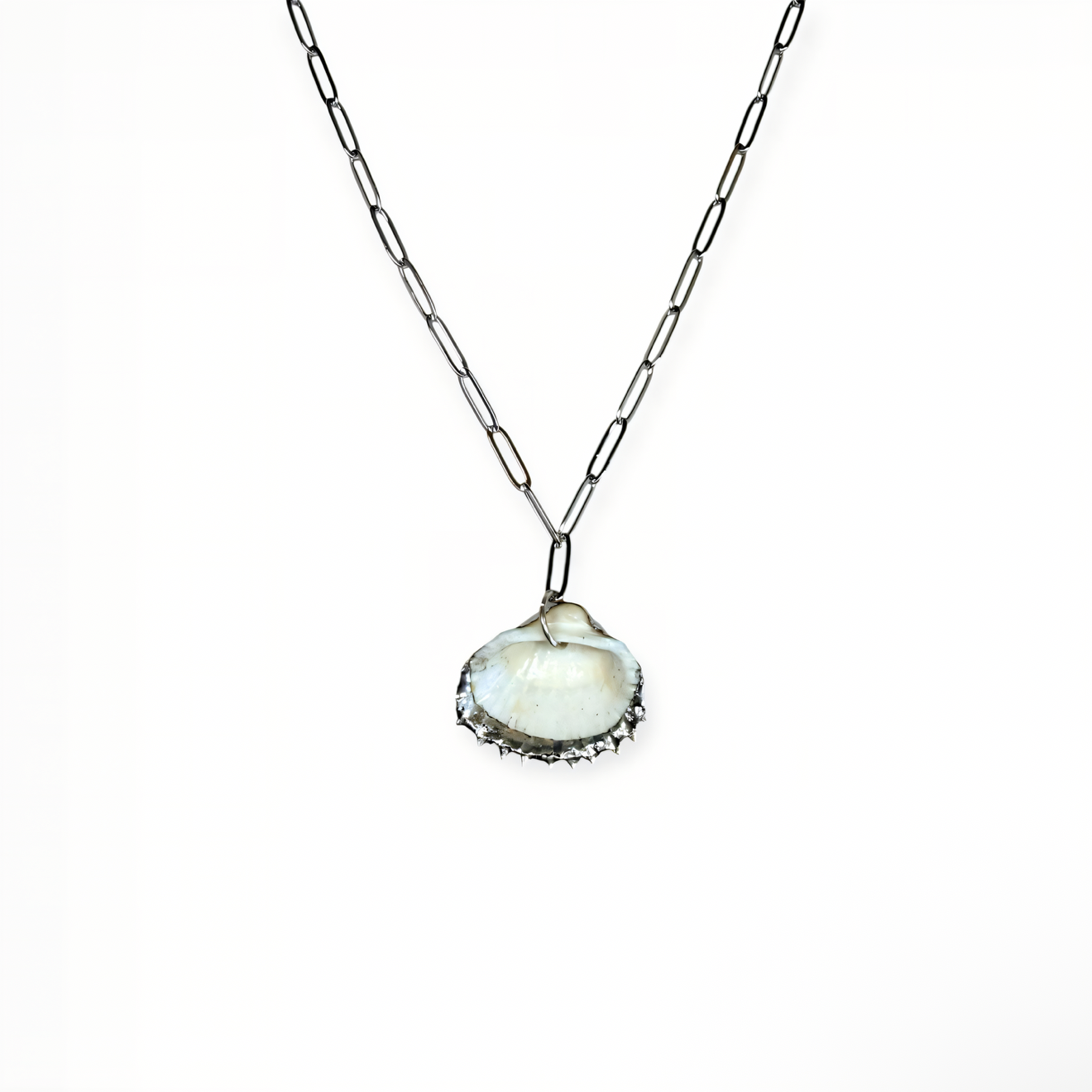 Alt girl shell necklace